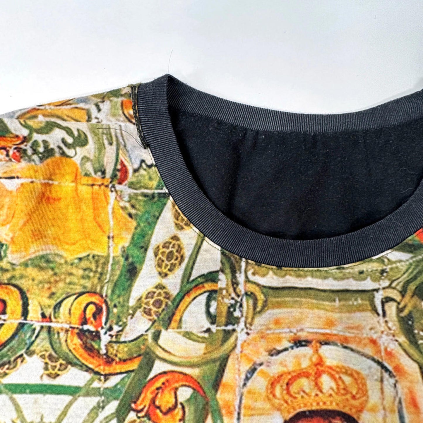 Vintage t-shirt with a female saint print