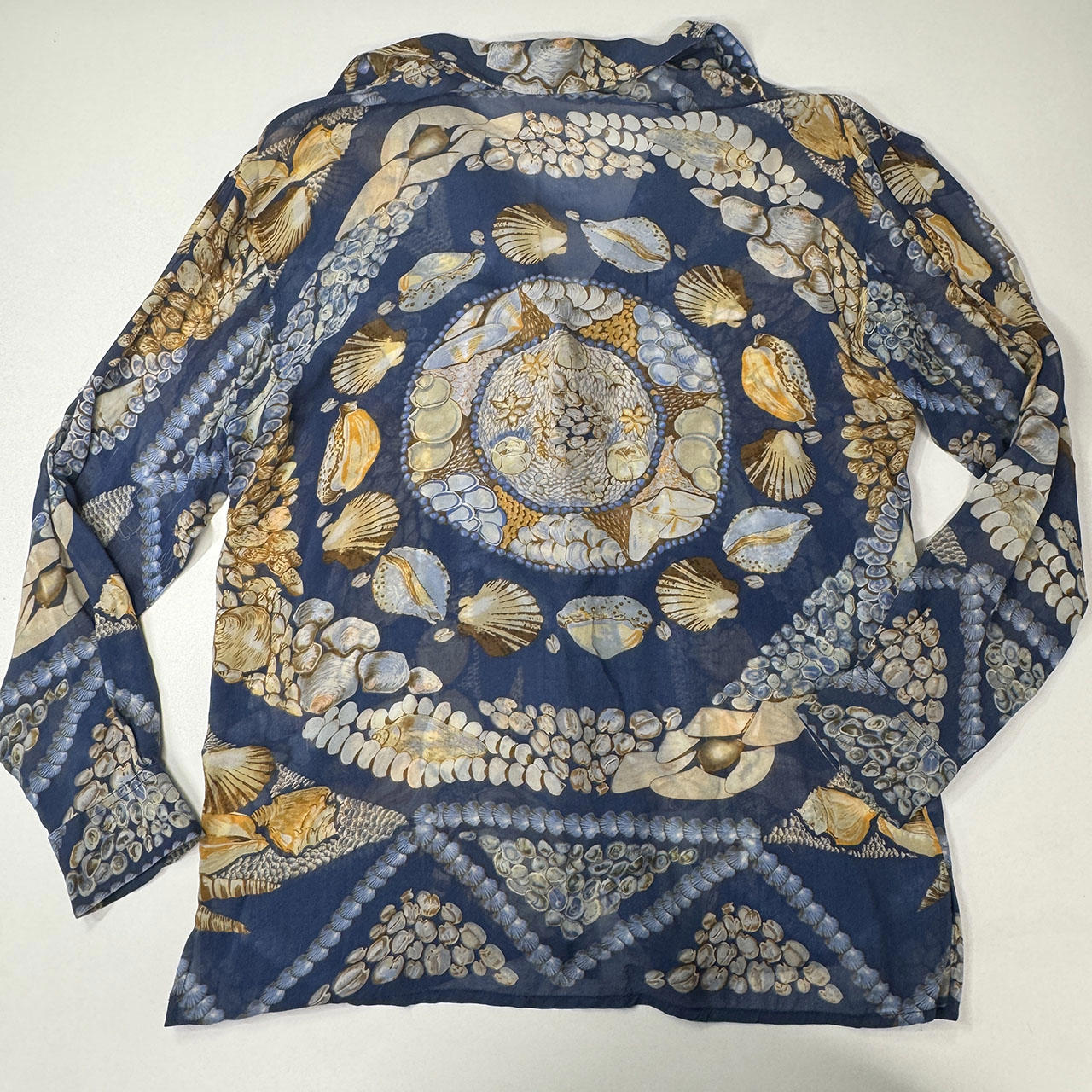 Gil's Milano blue silk shells print shirt S-M