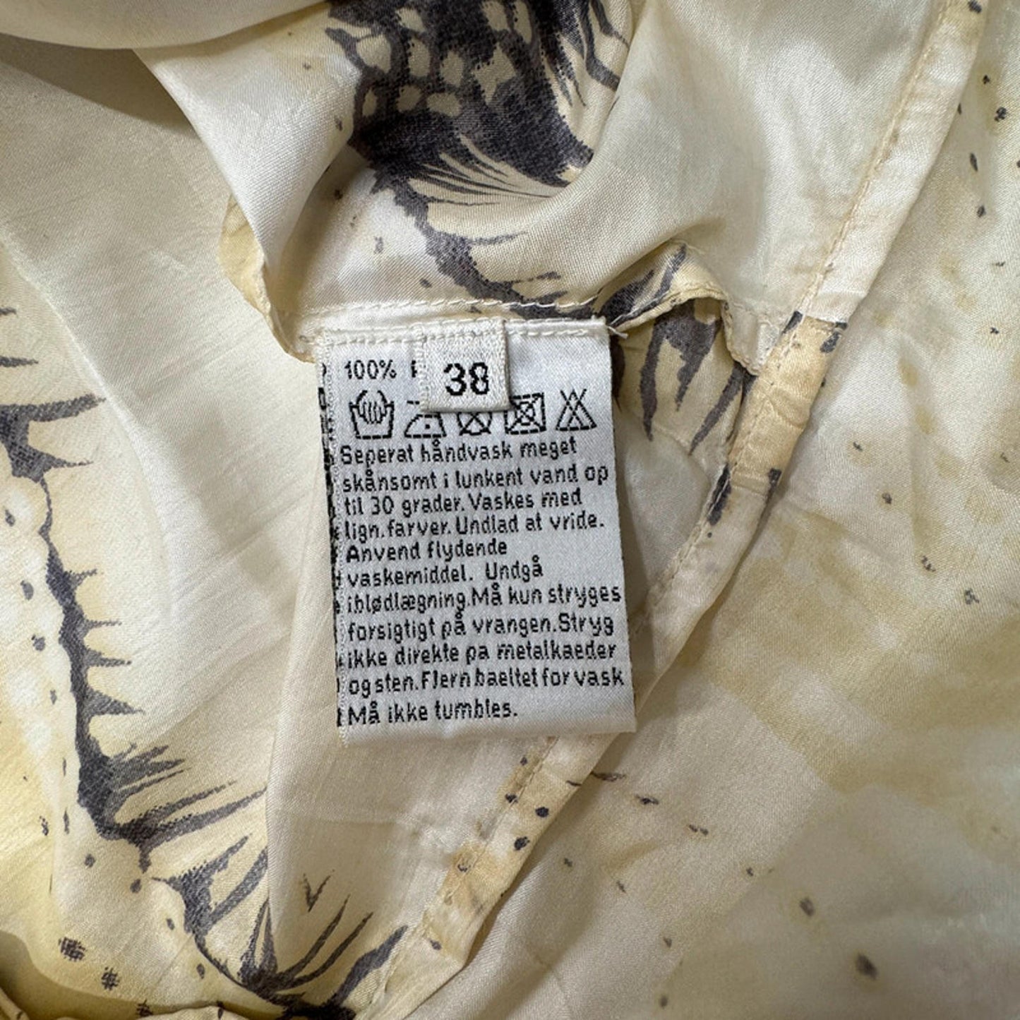 Munthe plus Simonsen angel sleeves pale cream and white top