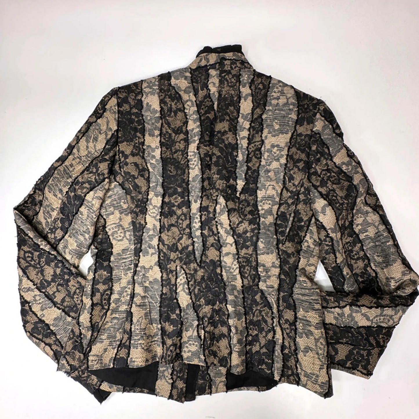 Nicowa black and beige lace jacket