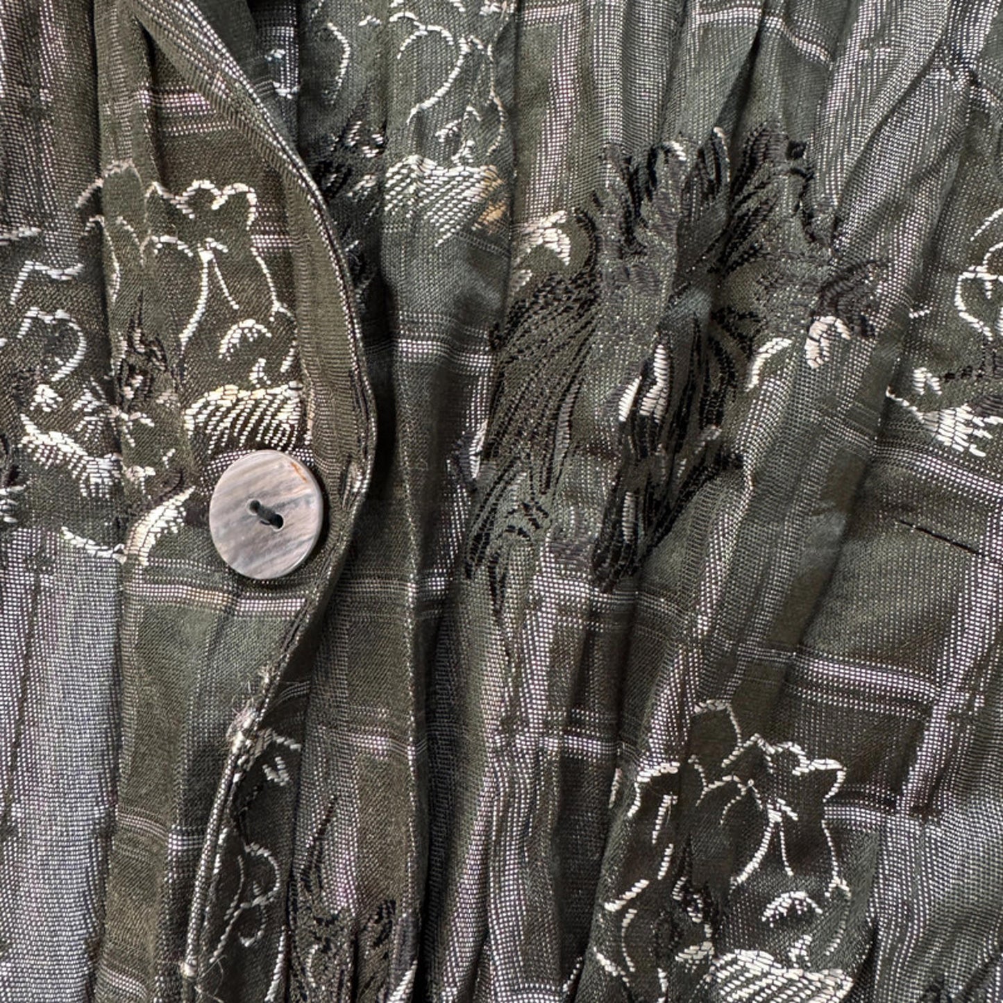 Vintage grey metallic blazer with floral print and crinkled fabric